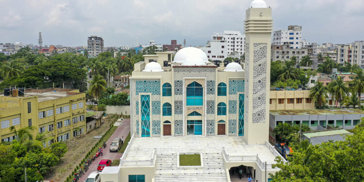 মডেল মসজিদে ‘যোগ্য আলেম’ নিয়োগের আহ্বান হেফাজতের