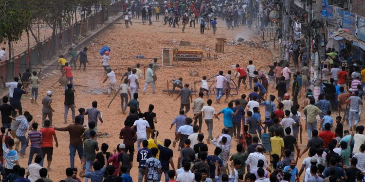 নিউমার্কেটে সংঘর্ষে নাহিদ হত্যার ঘটনায় গ্রেফতার ৫ শিক্ষার্থী