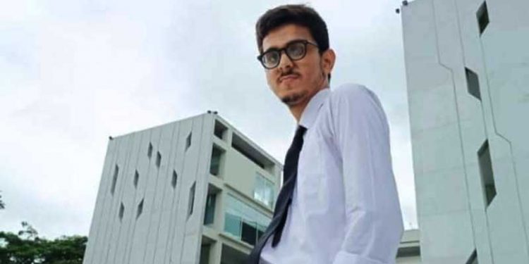 তাড়াহুড়োয় নামতে গিয়ে ট্রেনের নিচে পড়ে কুয়েট শিক্ষার্থীর মৃত্যু