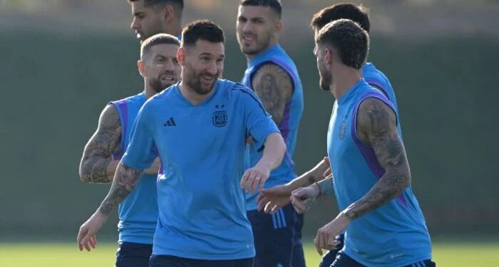 ফুটবল মহাজজ্ঞে শিরোপার লড়াইয়ে আজ মাঠে নামবে আর্জেন্টিনা