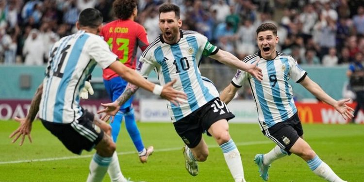মেক্সিকোকে হারিয়ে দুর্দান্ত জয় পেল আর্জেন্টিনা