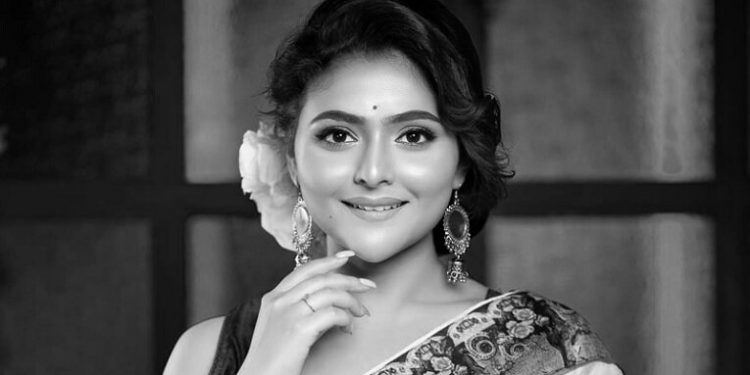 জীবনযুদ্ধে লড়াই শেষে আনন্দলোকের পথে যাত্রা অভিনেত্রী ঐন্দ্রিলার