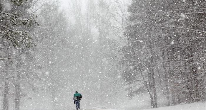 প্রবল তুষারঝড়ে বিপর্যস্ত উত্তর আমেরিকা, নিহত ৩৮