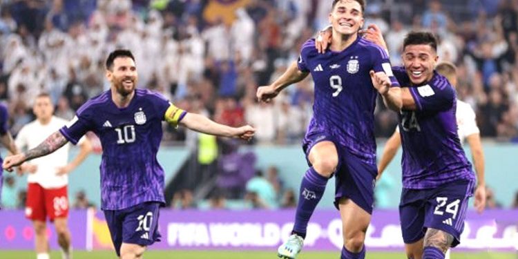 অলিখিত ফাইনালে দুর্দান্ত জয়ে শেষ ষোলতে আর্জেন্টিনা