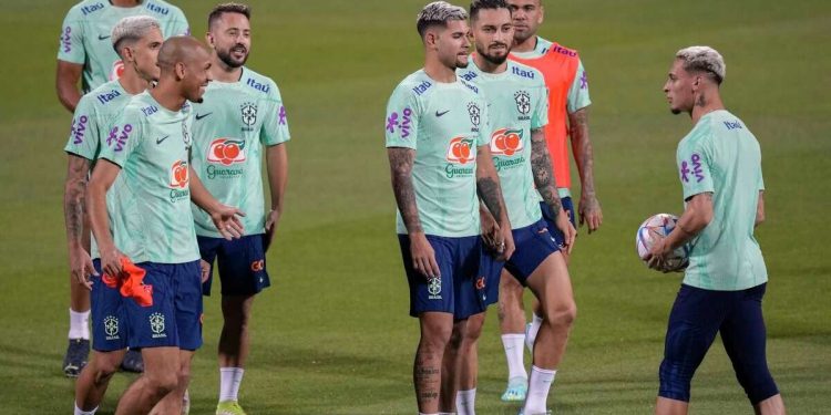 রিজার্ভ বেঞ্চের শক্তি নিয়ে আজ মাঠে নামবে ব্রাজিল