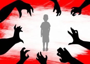 নারায়ণগঞ্জে তিন শিশুকে নির্যাতনের পর চুল কেটে দিলেন পৌর মেয়র!