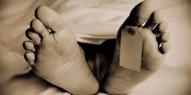 রাজধানীতে বাড়ির আন্ডারগ্রাউন্ড থেকে নিরাপত্তাকর্মীর ঝুলন্ত মরদেহ উদ্ধার